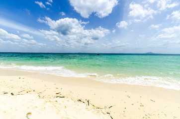 Fototapeta premium White beaches of the Indian Ocean in Thailand