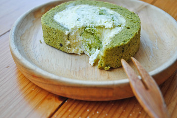 green tea cake roll