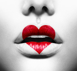 Beauty Sexy Lips avec de la peinture en forme de coeur