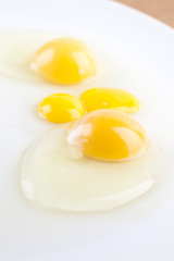 Cracked chicken and quail eggs