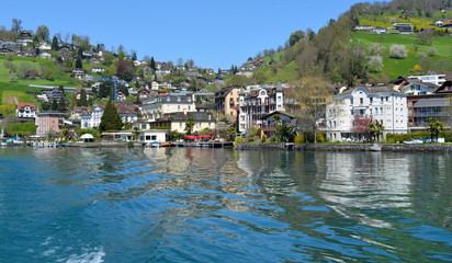 Fototapeta na wymiar Szwajcarska jezioro czterech kantonów ...