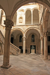 Fototapeta na wymiar Atrium, Pałac Rektora, Stare Miasto, Dubrownik, Chorwacja