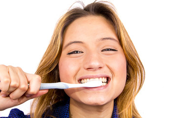 girl brush teeth