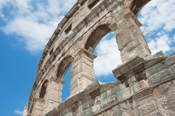 Fototapeta na wymiar Rzymski amfiteatr w Puli, Chorwacja