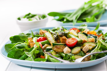 Salad with green asparagus
