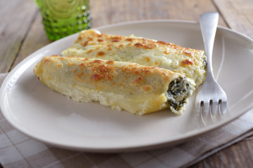 Cannelloni with spinach