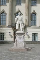 Fototapeta na wymiar Monument to Helmholtz in Berlin