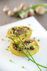Überbackene Kartoffeln mit Tofu Champignon Füllung