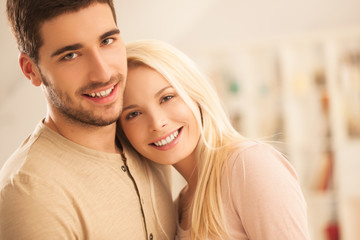 Obraz na płótnie Canvas Smiling Young Couple