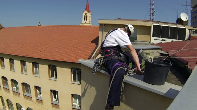 Urban Alpinist - External Fasade Cleaning