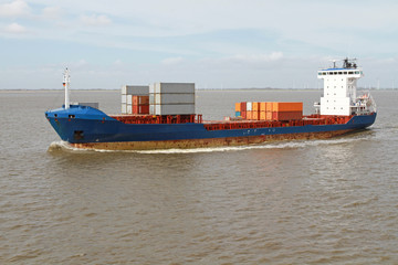 Containerzubringer