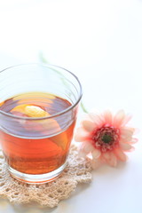 glass of iced lemon tea