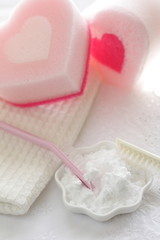 Baking soda and sponge for cleaning tools image