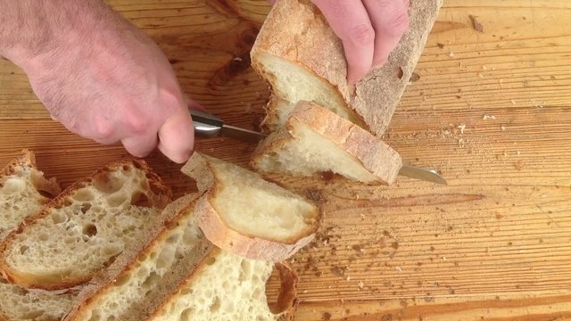 Affettare il pane