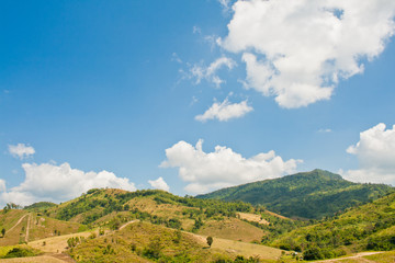 Fototapeta na wymiar Mountain and blue sky in thailand