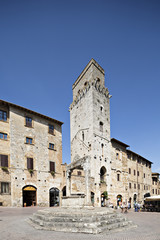 Piazza della cisterna in San Gimignano. Tuscany, Italy.