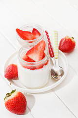 yogurt with strawberry