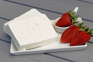 Erdbeeren mit Feta