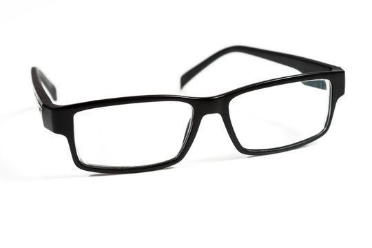 Gafas negras en fondo blanco