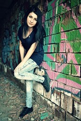 fille et art urbain