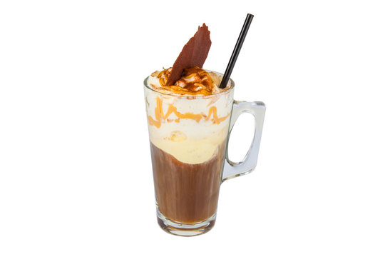 Eiskaffe mit Strohhalm
