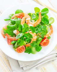 salad with shrimps