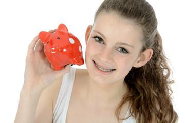 Teenager mit Sparschwein