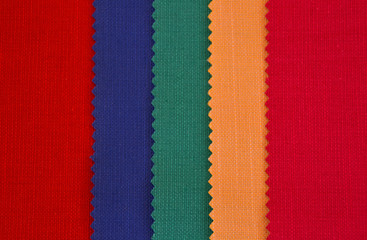 Textura de tela en colores azul, verde, amarillo y rojo