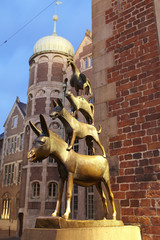 Bremer Stadtmusikanten in Bremen (Deutschland) am Abend