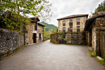 Fototapeta na wymiar Piękny dom w zabytkowej hiszpańskiej miejscowości