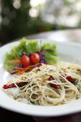 Spaghetti with bacon and mussel