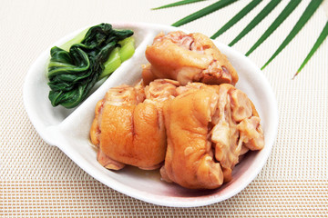 沖縄伝統料理　豚足テビチ