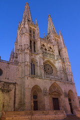 Fototapeta na wymiar Katedra Burgos na zachodzie słońca.