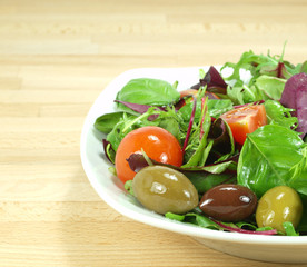 mixed baby green salad