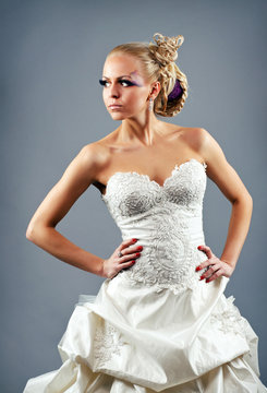 model in a wedding dressd
