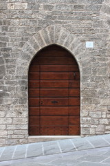 Fototapeta na wymiar Medieval drzwi przednie