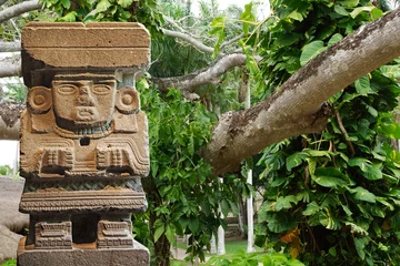 Foto auf Alu-Dibond Statue im Dschungel © photlook