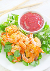 Fried shrimps with sauce