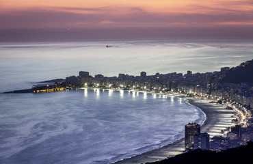 Obraz premium Copacabana Beach at night in Rio de Janeiro