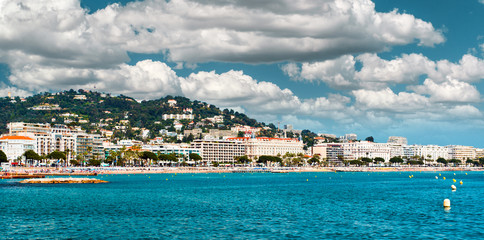Fototapeta na wymiar Panoramiczny widok na La Croisette. Cannes. Francja