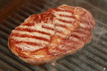 grilled beef steak © charnsitr