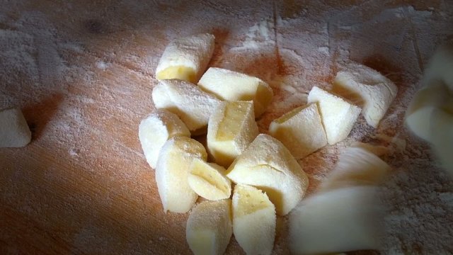 Preparazione degli gnocchi di patate