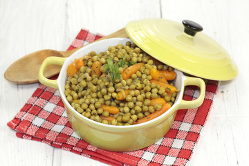 petits pois et carottes