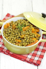 petits pois et carottes