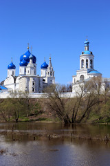 Fototapeta premium Монастырь в Боголюбово.