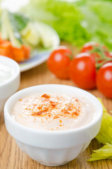 sauce with sun-dried tomatoes and paprika