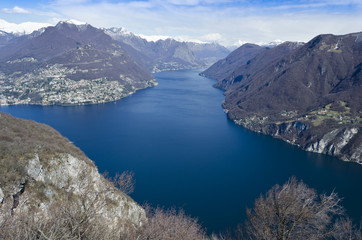 Naklejka na ściany i meble Widok na jezioro Lugano