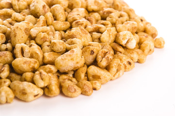 Popped wheat grains