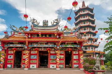 Zelfklevend Fotobehang Chinese Temple in Tuaran © milosk50
