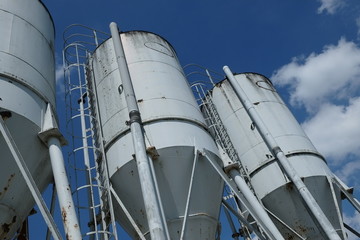 silos à grain © Dominique VERNIER